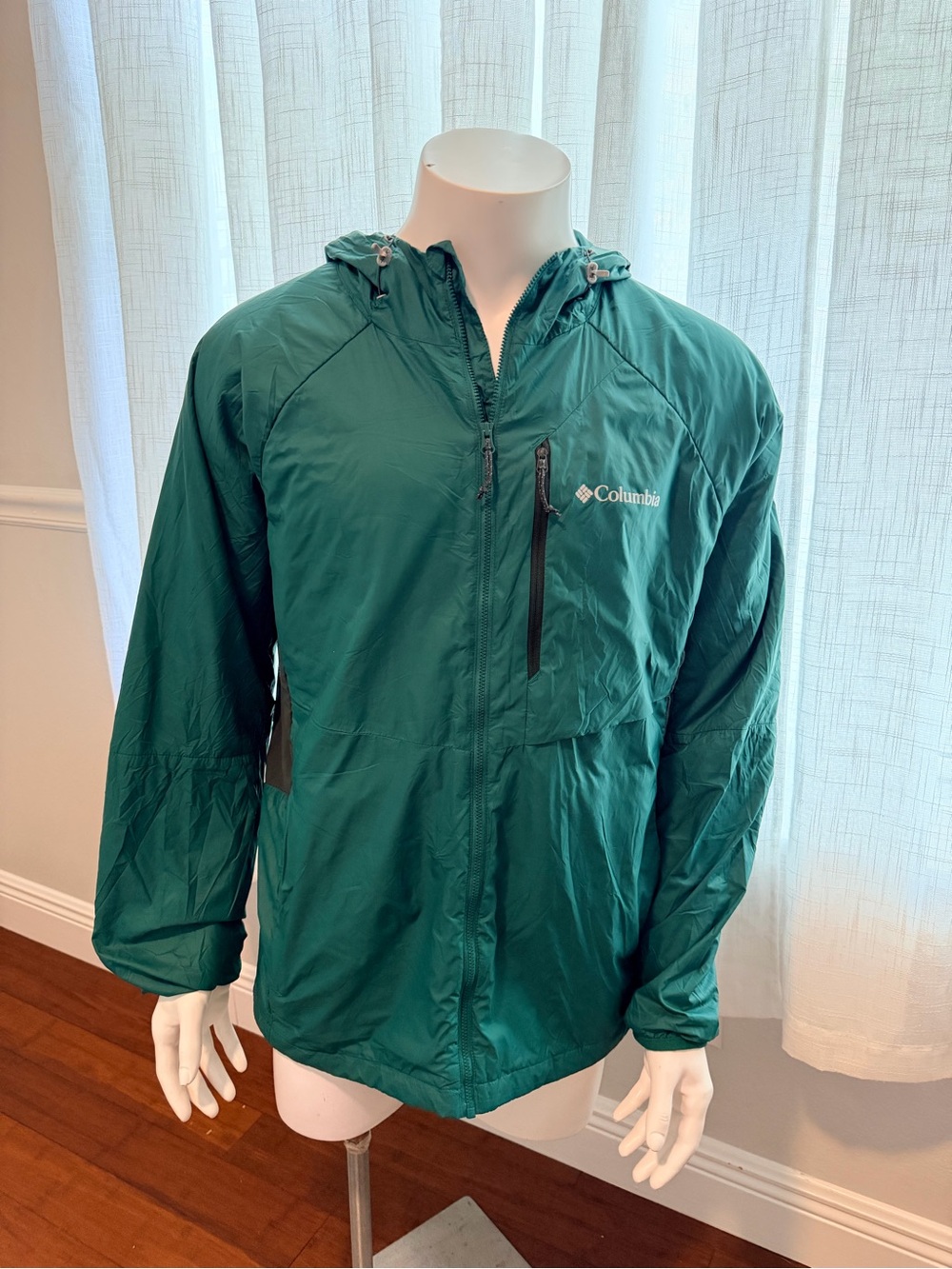 Columbia Men’s Large Green Hooded Windbreaker Lightweight Jacket Large